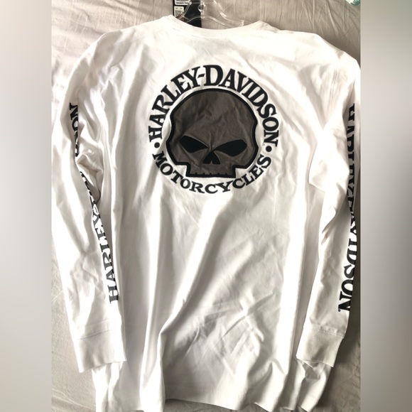 Brand new, never worn Harley Davidson long sleeve. - Picture 1 of 6